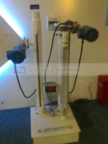 電動浮筒液位界面變送器